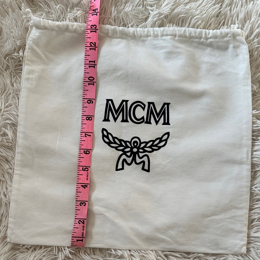 MCM Cream Storage Bag with Black Logo - Picture 2 of 4